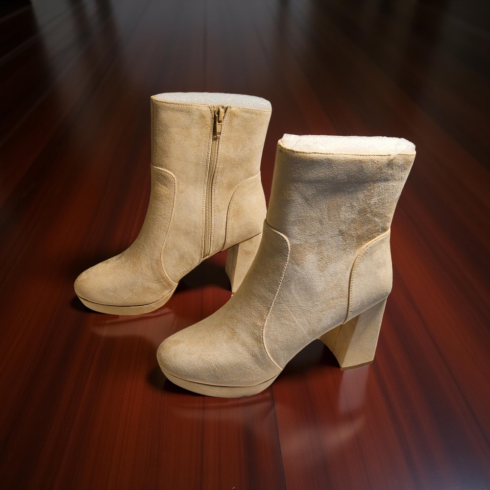 NWOW Size 8.5 Beige Heeled Boots